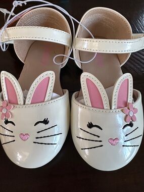 Gymboree White and Pink Bunny Face Patent Sandals